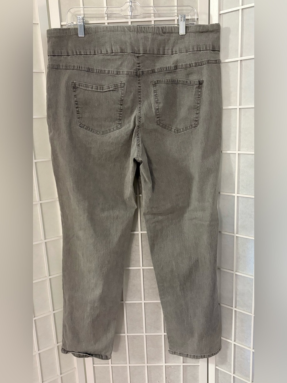 Ruby Rd. Grey Cropped Pull-On Stretch Jeans - Picture 5 of 7